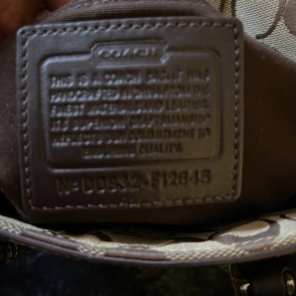 GENUINE COACH F12645 JAQUARD HAMPTON SHOULDER BAG Approx 10.5 inches tall - Picture 5 of 17